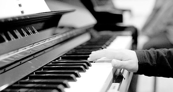 L’Escola de Música Si Fa Sol de Santa Coloma de Cervelló busca professor/a de piano i llenguatge musical