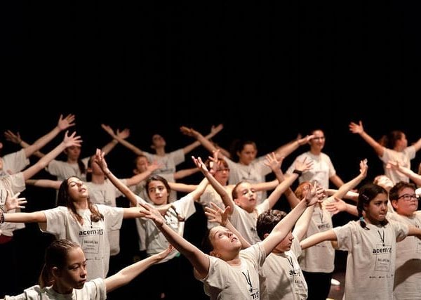 L’Escola de Música i Dansa del Pallars necessita incorporar urgent professor/a de dansa